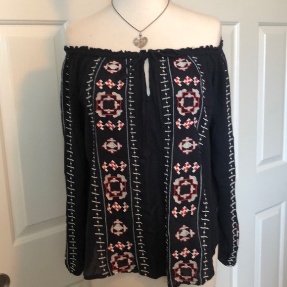 Abercrombie and Fitch Peasant Top - Picture 2 of 7